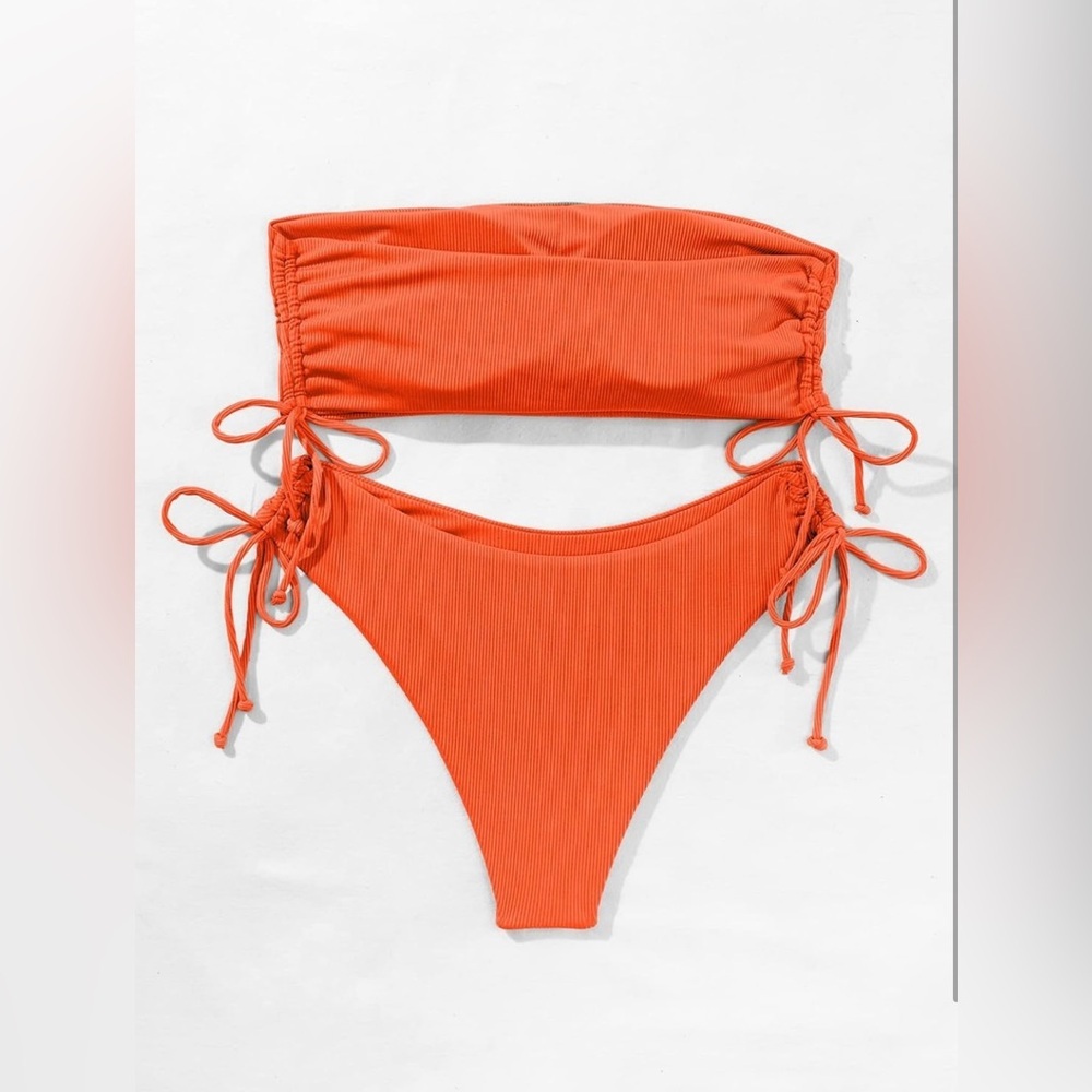 Qlarnaweer Women’s Swimsuit Strapless Bandeau Bikini Set 2 Piece NWOT - Picture 4 of 7